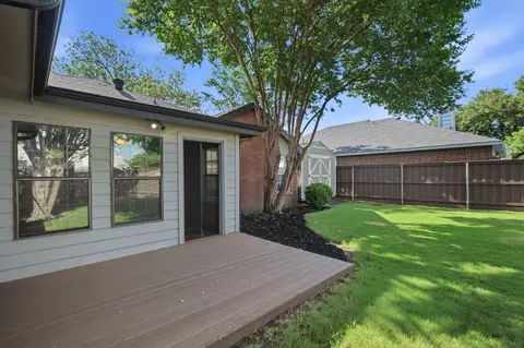2074 Briarcliff Rd, Lewisville, TX 75067