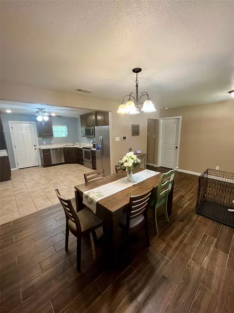 104 Lynn Dr, Azle, TX 76020