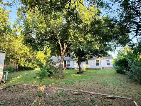 Exterior - 3321 Herring Ave, Waco, TX 76708 photo 7 of 8