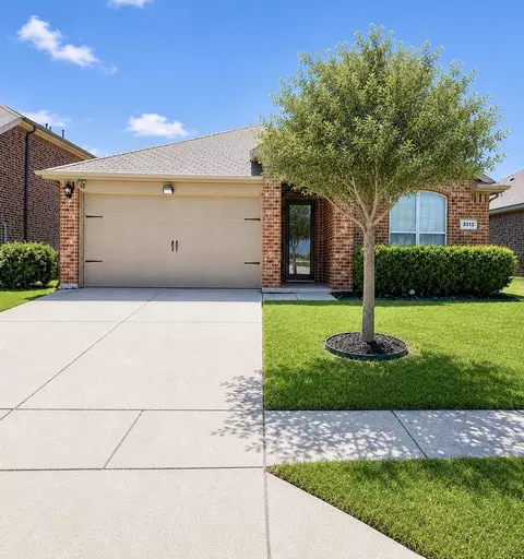 2313 Carrier Dr, Fate, TX 75189