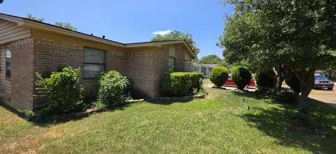4302 Longleaf Dr, Garland, TX 75042