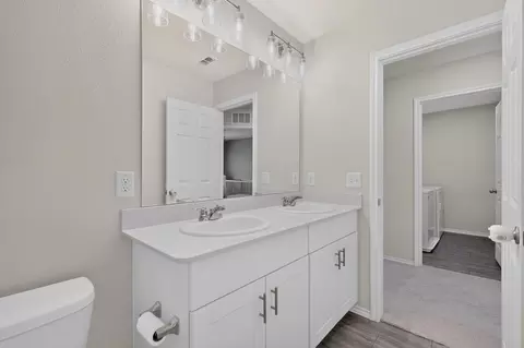 Bath - 14012 Haggerston Dr, Pilot Point, TX 76258 photo 4 of 4