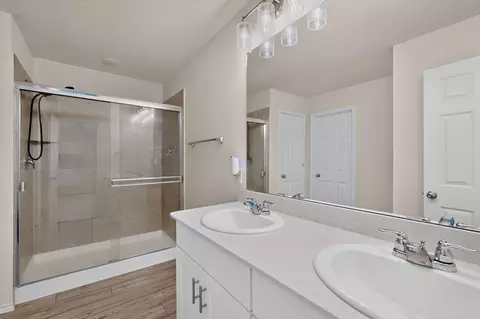 Bath - 14012 Haggerston Dr, Pilot Point, TX 76258 photo 3 of 4