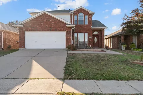 5921 Ash Flat Dr, Fort Worth, TX 76131