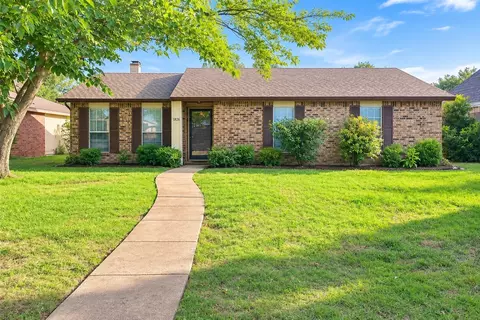 1828 Angelina Dr, Garland, TX 75040