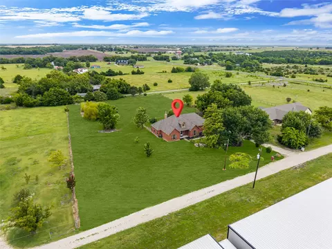 18723 Sims Ln, Nevada, TX 75173