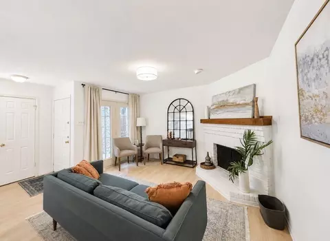 5200 Martel Ave #24B, Dallas, TX 75206