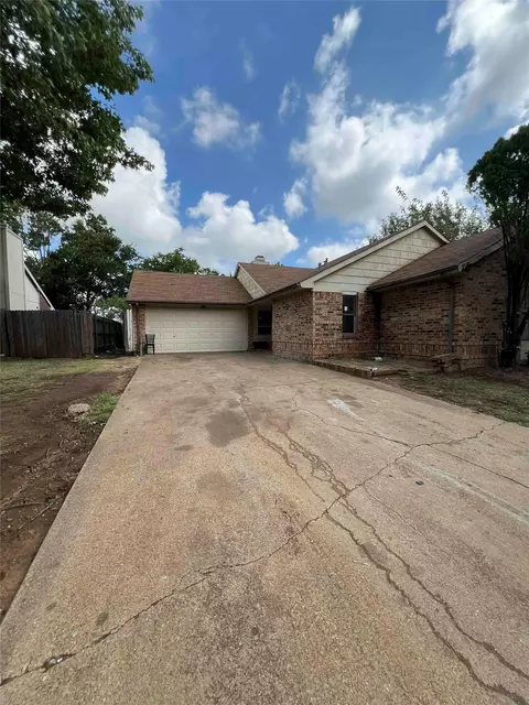 3308 Woodlark Dr, Fort Worth, TX 76123