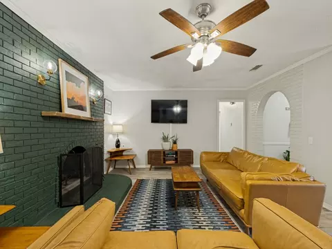 Living - 410 E White St, Pilot Point, TX 76258 photo 3 of 6