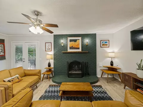 Living - 410 E White St, Pilot Point, TX 76258 photo 4 of 6