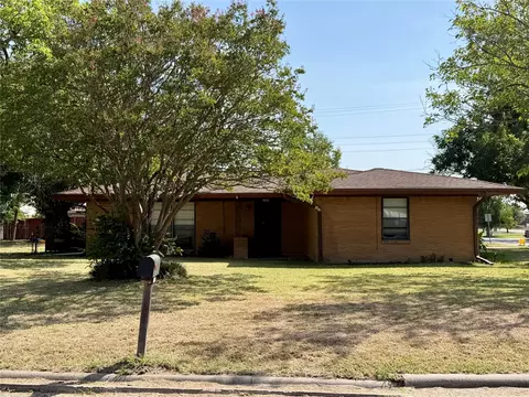 1599 Anthony St, Kaufman, TX 75142