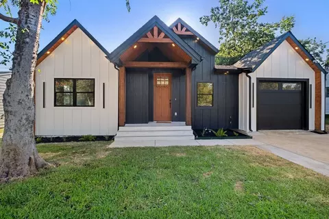 707 Hilltop Dr, Irving, TX 75060