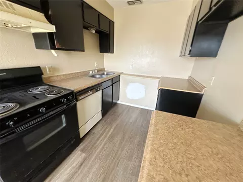 Kitchen - 100 Pecos Pl, Plainview, TX 79072 photo 4 of 4