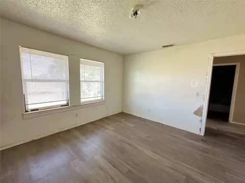 Living - 100 Pecos Pl, Plainview, TX 79072 photo 5 of 5