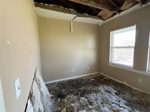 Bedroom - 100 Pecos Pl, Plainview, TX 79072 photo 4 of 5