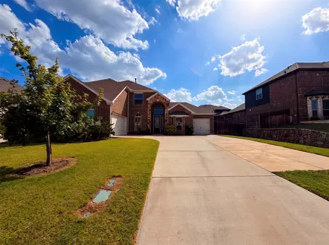 4305 Curlew Ln, Garland, TX 75043