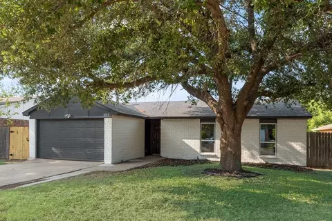 5229 Nash Dr, The Colony, TX 75056