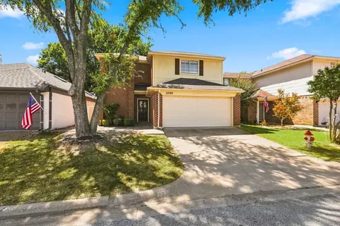 2520 Bear Haven Dr, Grapevine, TX 76051