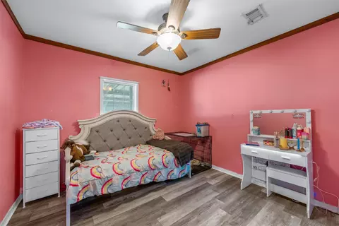 Bedroom - 284 Bubert Ln, Mcgregor, TX 76657 photo 1 of 5