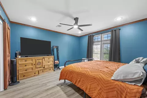 Bedroom - 284 Bubert Ln, Mcgregor, TX 76657 photo 3 of 5