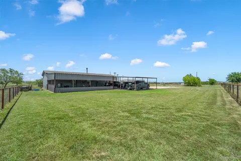 Exterior - 284 Bubert Ln, Mcgregor, TX 76657 photo 11 of 11