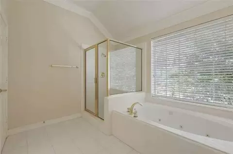 Bath - 714 E Peninsula Dr, Coppell, TX 75019 photo 2 of 4