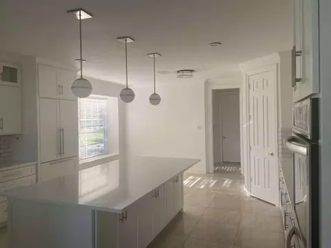 Kitchen - 714 E Peninsula Dr, Coppell, TX 75019 photo 2 of 4