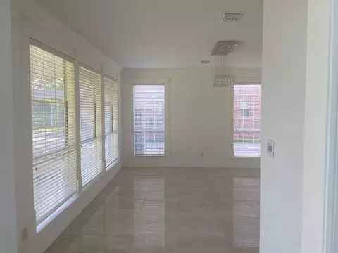 Living - 714 E Peninsula Dr, Coppell, TX 75019 photo 5 of 11