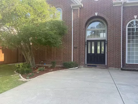 Exterior - 714 E Peninsula Dr, Coppell, TX 75019 photo 3 of 5