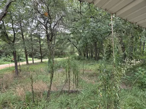 126 Tipps Rd, Whitesboro, TX 76273