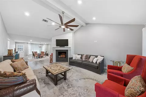 111 Havenwood Dr, Enchanted Oaks, TX 75156