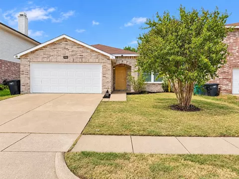 5441 Temecula Rd, Fort Worth, TX 76244