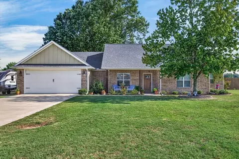 424 E Pennsylvania Ave, Van, TX 75790