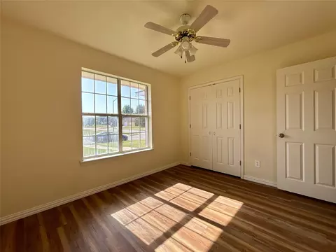 Bedroom - 2001 Solomon Dr, Commerce, TX 75428 photo 2 of 3