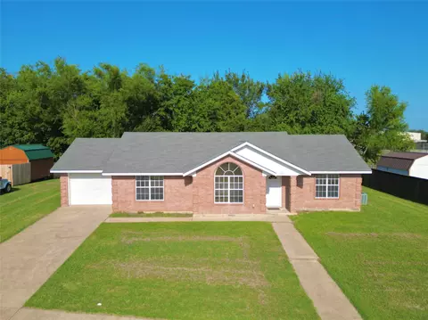 Exterior - 2001 Solomon Dr, Commerce, TX 75428 photo 1 of 2