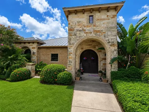 4207 Mesquite Ave, Lyford, TX 78569