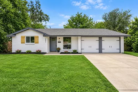 321 NW Wintercrest Rd, Burleson, TX 76028