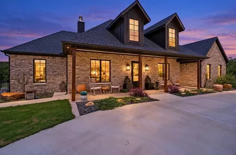 2125 Canyon Wren Loop, Graford, TX 76449