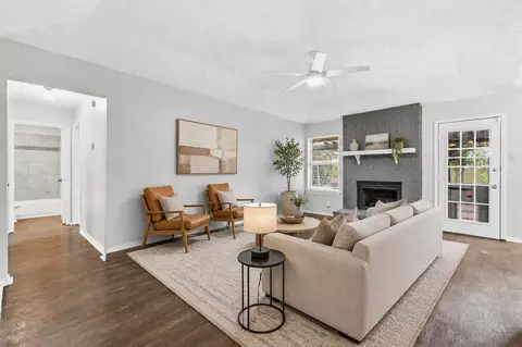 5907 Cedar Ridge Dr, Arlington, TX 76017