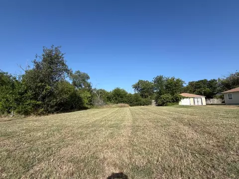 2512 Tierney Rd, Fort Worth, TX 76112