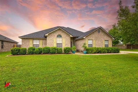 2302 Tallgrass, Bossier City, LA 71111