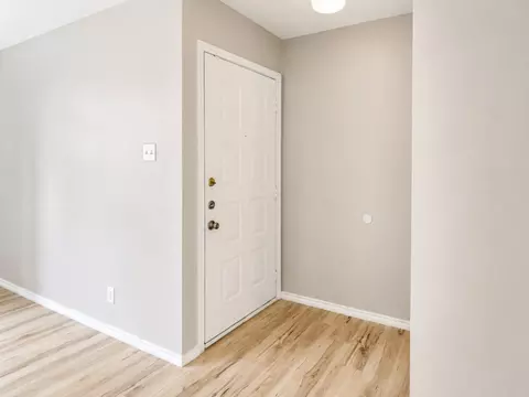 4303 Buena Vista St #202, Dallas, TX 75205