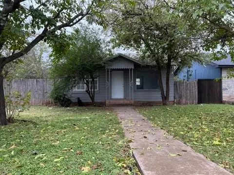 2701 S 3rd St, Abilene, TX 79605