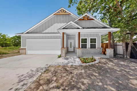 1008 W Crockett St, Ennis, TX 75119
