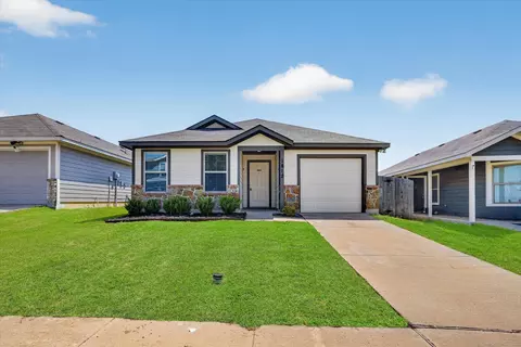 1812 Wickham Dr, Burleson, TX 76028