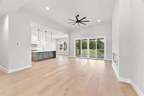 Living - 3820 Jacks Loop, Midlothian, TX 76065 photo 1 of 3