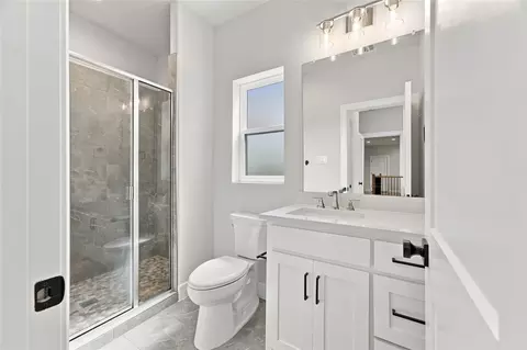 Bath - 3820 Jacks Loop, Midlothian, TX 76065 photo 4 of 4