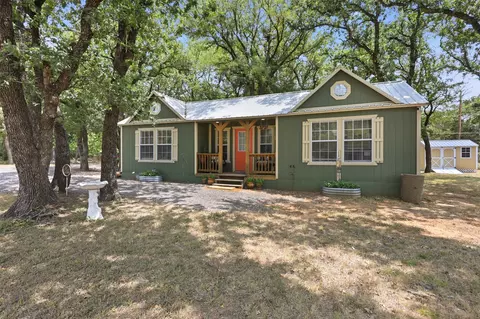5727 Arkansas Trl, Granbury, TX 76048