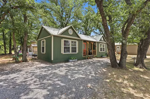 5727 Arkansas Trl, Granbury, TX 76048