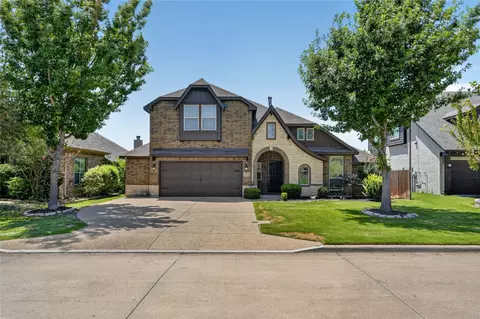5252 Smokey Ridge Dr, Fort Worth, TX 76123